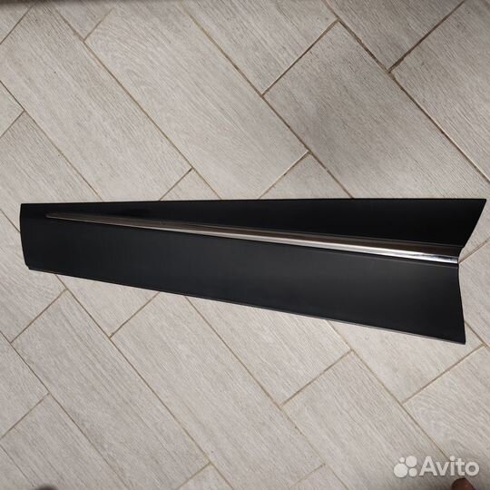 Молдинг передней левой двери Renault Kaptur