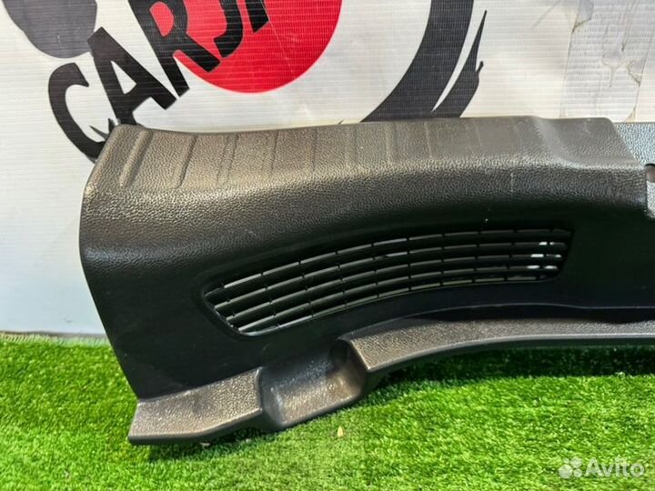 Накладка замка багажника Honda Fit GK3 L13B 2014