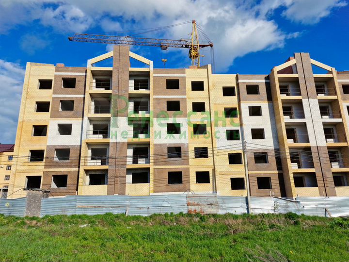 2-к. квартира, 71,4 м², 2/5 эт.