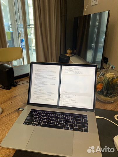 Apple Macbook pro 15.6 2017 года