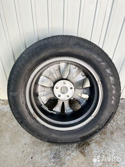 Автомобильное колесо