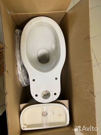 Унитаз с бачком новый