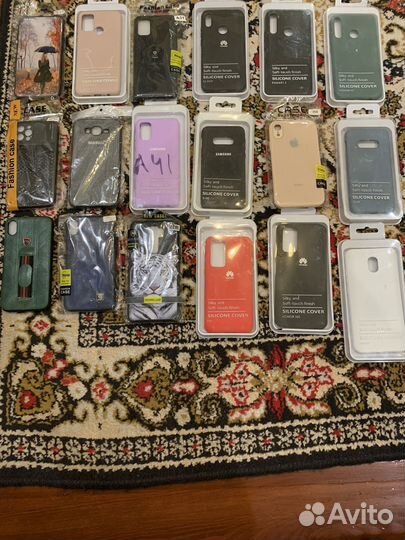 Чехлы на телефон