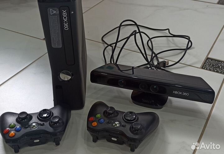 Xbox 360 S модель 1439