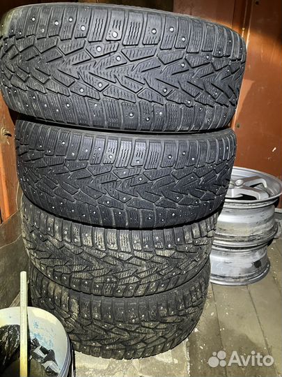 Nokian Tyres Hakkapeliitta 7 215/55 R17 98T