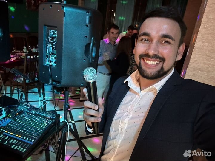 Ведущий на корпоратив