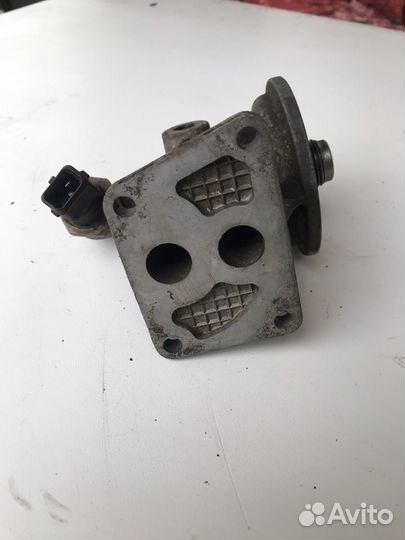 Кронштейн масляного фильтра Land Rover Freelander