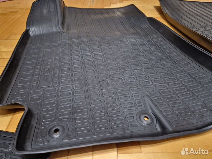 Автомобильные коврики резиновые Kia