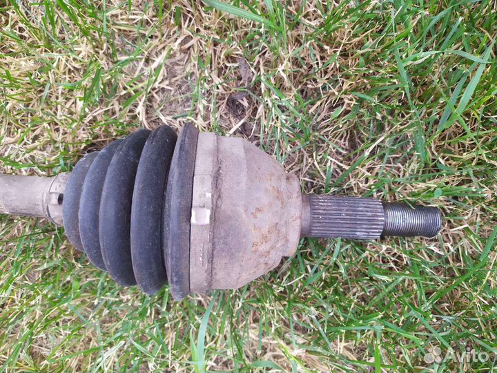 Привод передний левый