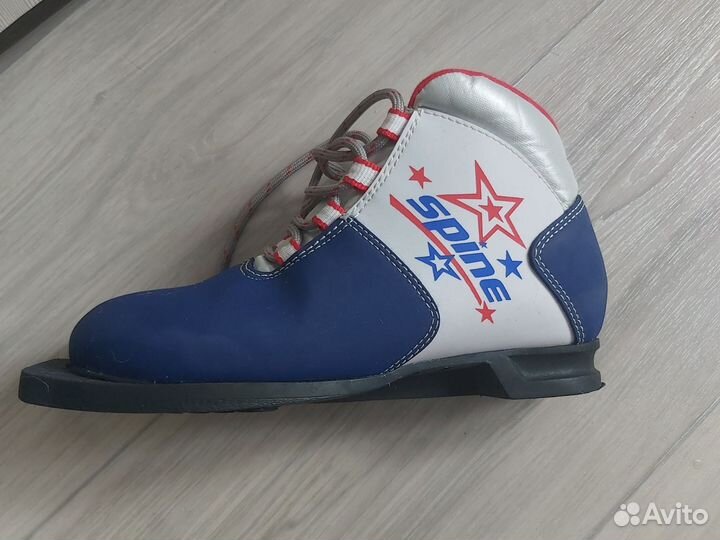 Лыжные ботинки spine