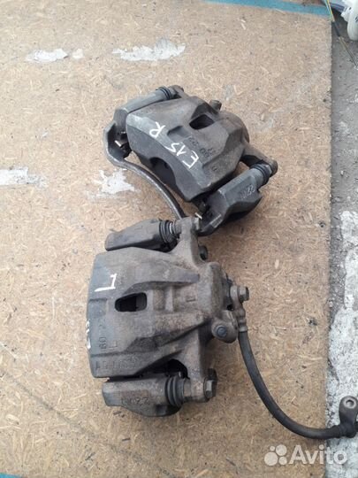 Toyota Corolla E15 / Суппорта Передние