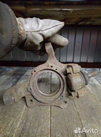 Кулак (цапфа) передний правый Ssang Yong Kyron