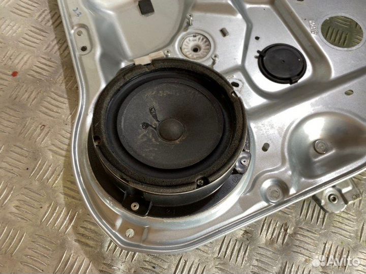 Стеклоподъемник задний правый Hyundai Santa Fe CM