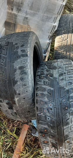 Kumho I'Zen KW22 215/50 R17
