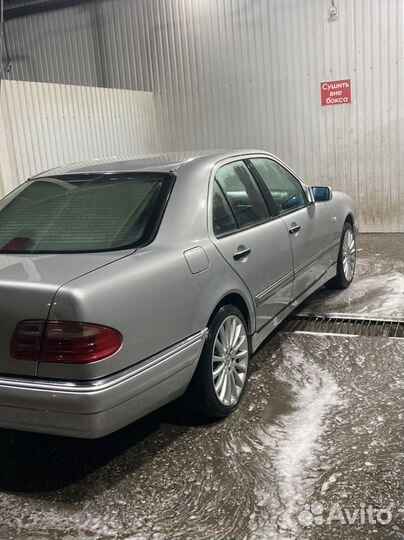 Mercedes-Benz E-класс 2.3 AT, 1997, 300 000 км