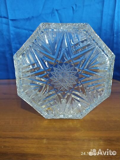 Ваза хрустальная