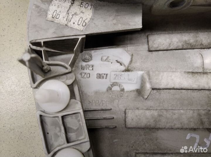 Обшивка стойки Octavia (A5 1Z) 2004-2013