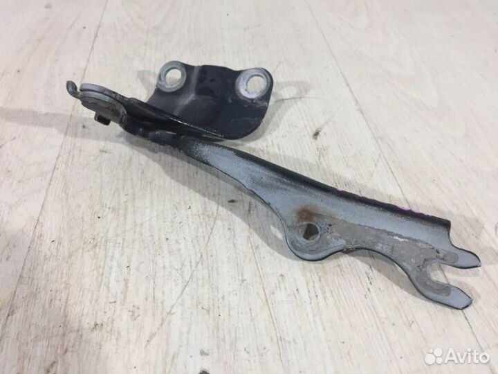 Петля капота левая Mazda 6 GH SED LF 2008