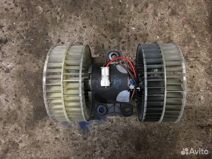 Моторчик отопителя печки Mercedes Viano W639 03-14