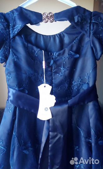 Нарядное платье для девочки новое 34-36