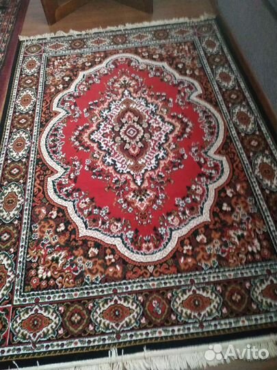 Ковер шерстяной новый