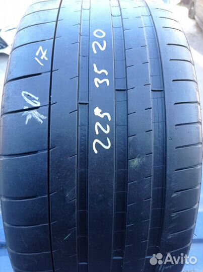 Michelin Pilot Super Sport 225/35 R20