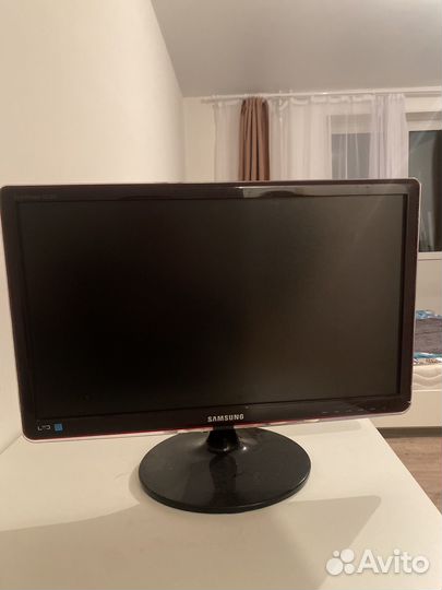 Монитор Samsung