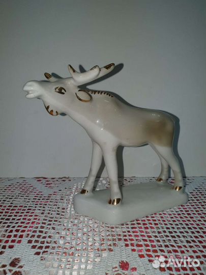 Лось фарфоровый