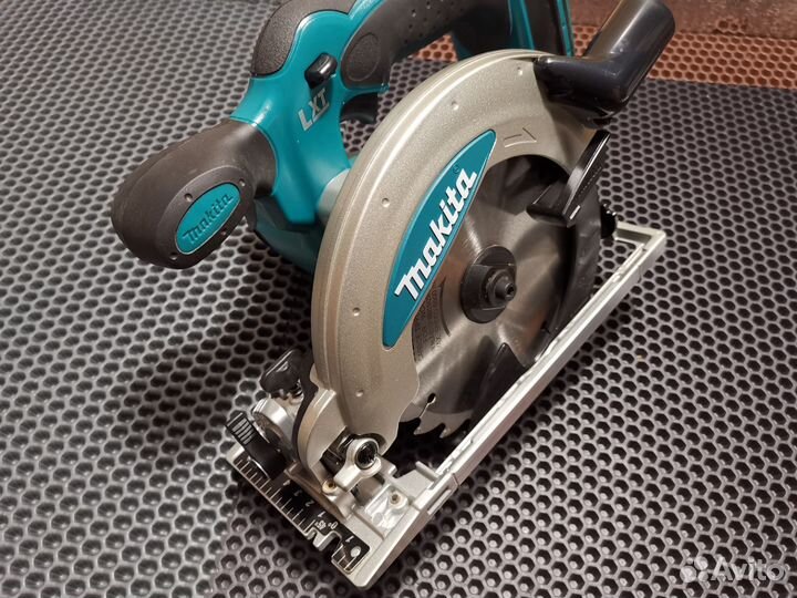 Дисковая пила Makita LXT DSS610Z