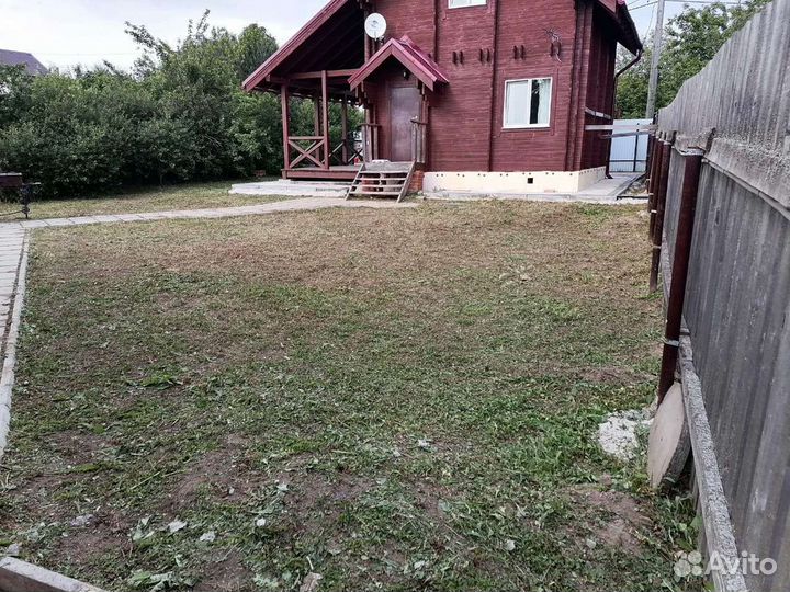 Покос травы триммером