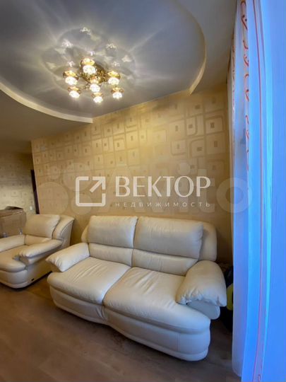 2-к. квартира, 54,5 м², 1/3 эт.