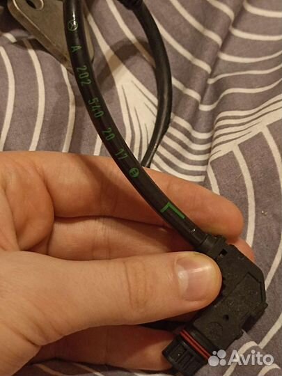 Датчик ABS передний L Mercedes w202