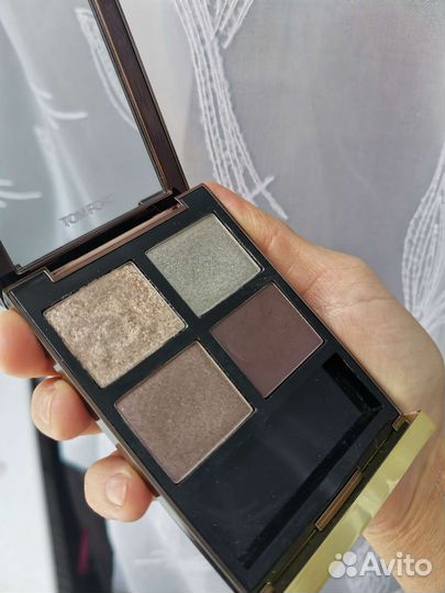 Тени Tom Ford, Chanel хайлайтер и др.косметика