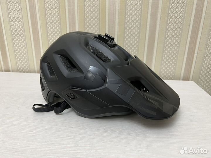 Эндуро-шлем MET Roam