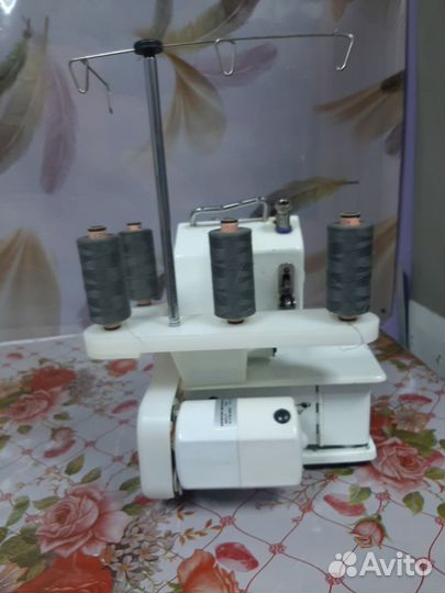 Оверлок FN2-4D