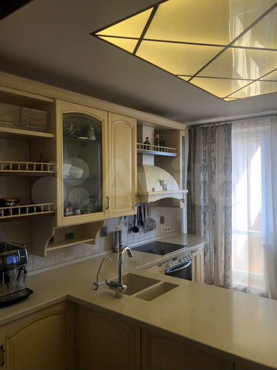 4-к. квартира, 159 м², 5/5 эт.