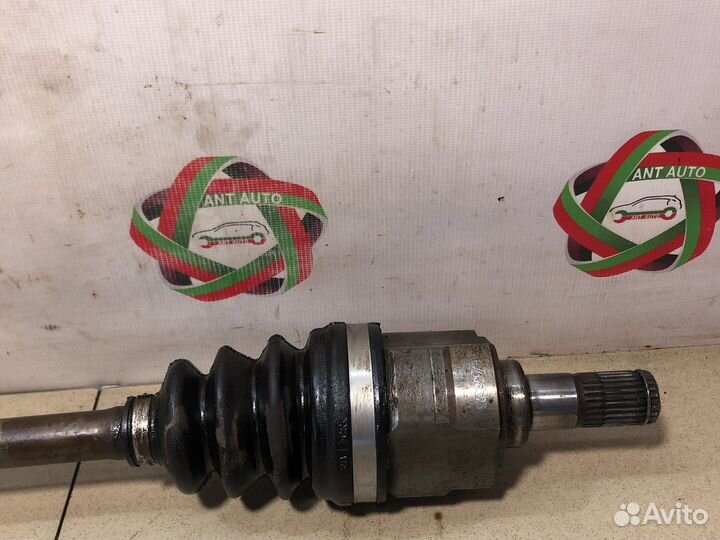 Hyundai Solaris 2 Передний левый привод