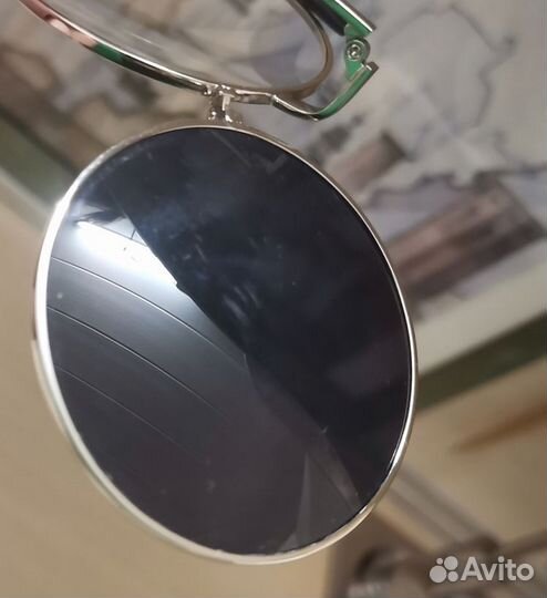 Очки солнцезащитные