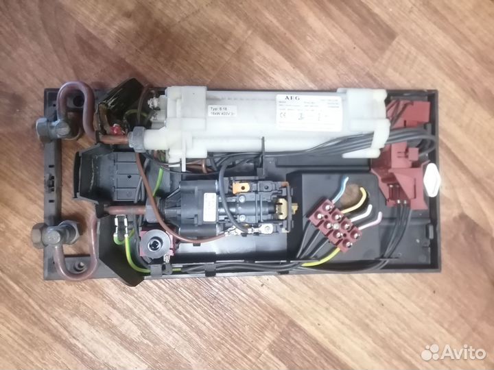 Проточный водонагреватель AEG