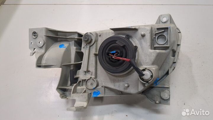 Фара (передняя) правая Mazda MPV, 2001