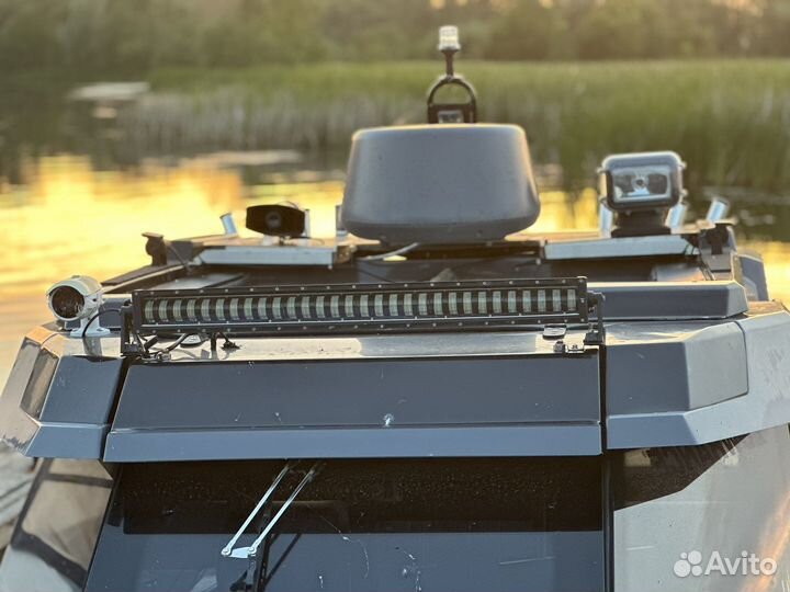 Катер grizzly 600 cabin unimog с мотором 250лс