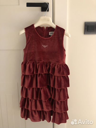 Продается платье Armani