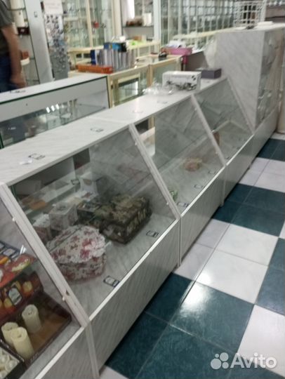 Витрины прилавки б/у