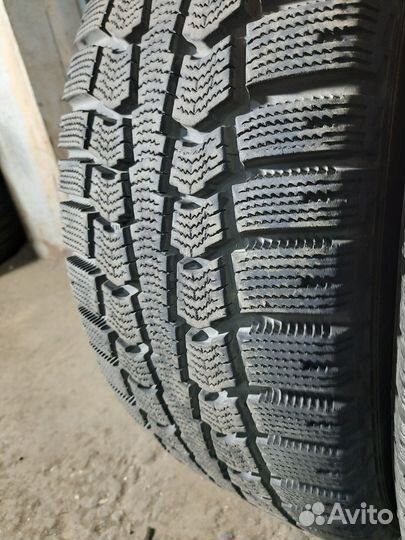 Pirelli Winter Ice Control 215/45 R17