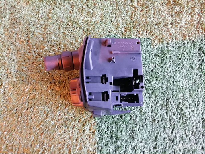 Переключатель подрулевой (дворников) 88103009 101