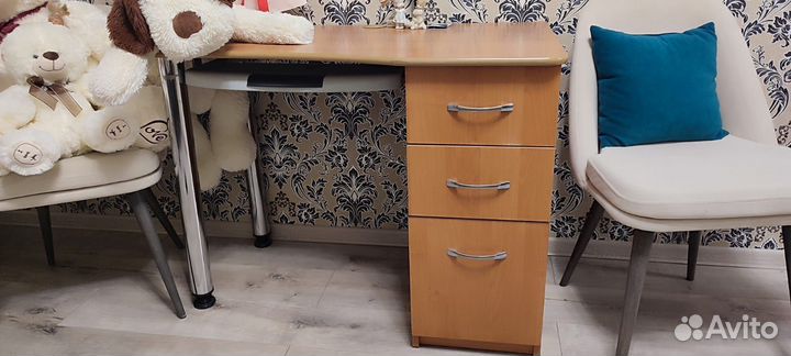 Компьютерный стол