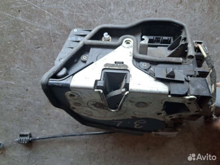 Замок двери задний на BMW E65 E66