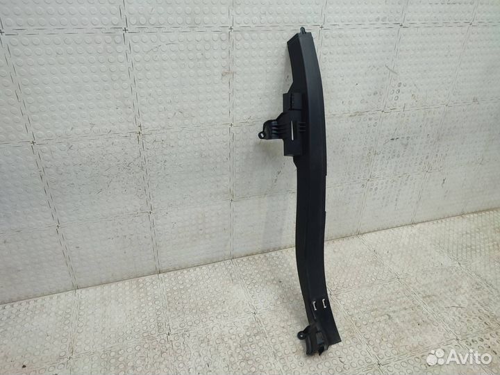 Обшивка стойки задняя левая Mercedes-Benz E-Class