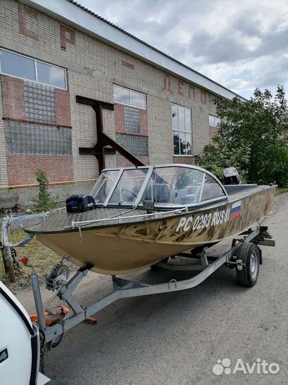 Моторная лодка