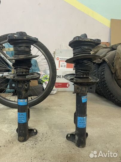 Стойки передние mercedes w204